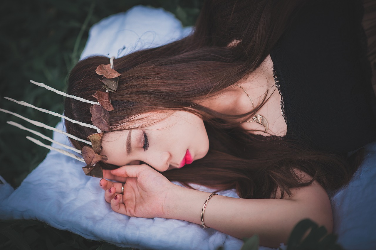 5 Essential Tips for Promoting Healthy Sleep Habits in Teens